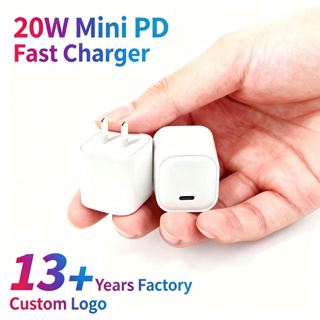 Portable GaN Nitride Mini QC3.0 20W USB-C Charger is suitable for fast charging of iPhone walkie-talkies.