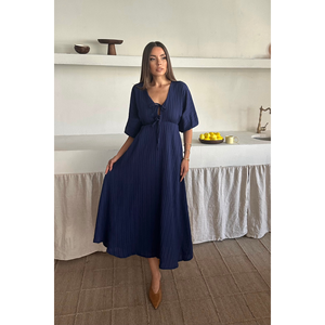 Vestido Azul Marino con Cuello en V y Drapeado, Decoración de Volantes Calados, Talla Grande, Estilo Formal para Fiesta o Club, Diseño Sólido y Elegante, Talla Única - Product Image 4