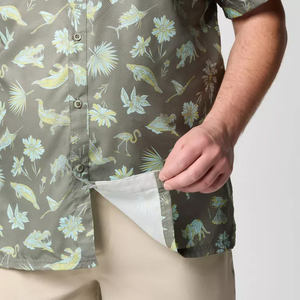 Camisa de pesca con botones, de alta gama, con protección UV extra grande, con temática indígena, bordado campestre, estilo hoodie. - Product Image 6