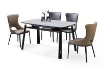 Ensemble de table à manger en marbre haut de gamme moderne avec 4 chaises en métal doré arrondies, meubles de salle à manger de luxe pour appartement ou hôtel