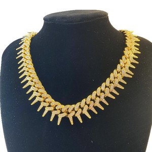 สร้อยคอคิวบาแบบมีหนาม สไตล์ร็อค ฮิปฮอป แฟชั่นสำหรับผู้ชาย ดีไซน์โดดเด่น ทันสมัย - Product Image 3