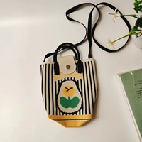 Sac fourre-tout bandoulière personnalisé en gros, motif dessin animé animaux et fleurs, mignon pour filles, en polyester tricoté, sac à main pour femmes