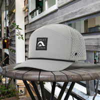 Casquette de baseball personnalisée pour homme, style vintage 5 panneaux, en maille perforée découpée au laser, tendance pour les activités décontractées en extérieur