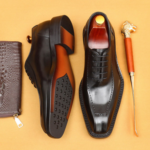 Chaussures en cuir pour hommes, nouveau style 2026, chaussures de ville formelles pour mariage, chaussures Oxford haut de gamme en cuir rétro anglais à bout pointu - Product Image 1