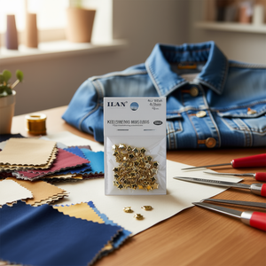 Borchie a Stella in Metallo ILAN 4x10mm Dorate per Accessori di Abbigliamento - Product Image 3