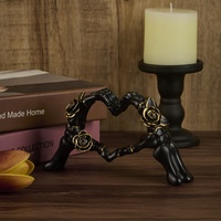 Figurine Cœur Main Squelette avec Rose, Statue Cœur Mains Crânes en Résine Gothique, Décoration de Chambre, Cadeau Romantique Saint-Valentin Anniversaire