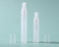 Flacon pulvérisateur de parfum en plastique PP de 10 ml en forme de stylo avec pompe pulvérisatrice pour crème pour le visage, emballage cosmétique sérigraphié