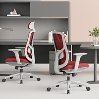 Chaise de bureau ergonomique moderne avec assise en maille confortable, accoudoirs réglables en hauteur, base pivotante et dossier en forme de flèche, réglage manuel