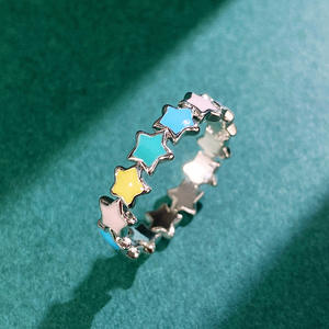 Anelli Smaltati F1646 a Forma di Stella, Gioielli Unisex alla Moda, Regalo con Incastonatura a Pavé, Pietra Sintetica Multicolore - Product Image 1