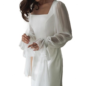 Vestido al por mayor personalizado OEM de alta calidad con cuello cuadrado francés, empalme de malla, ligeramente transparente, mangas acampanadas y corte de cola de pez que estiliza la figura. - Product Image 2