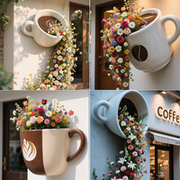 Grande sculpture en fibre de verre en forme de tasse à café pour montage mural en vitrine, décoration murale pour l'accueil des clients en magasin