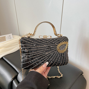 Sac à main de luxe en strass motif feuille ajourée, pochette élégante légère pour mariée, mariage, banquet et assortiment Cheongsam - Product Image 4