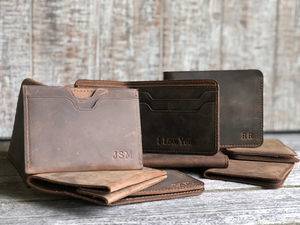 <span class=keywords><strong>กระเป๋า</strong></span>สตางค์บัตรเครดิตแบบมินิมอลส่วนบุคคล <span class=keywords><strong>กระเป๋า</strong></span>สตางค์หนังแท้แบบพับสองตอน สำหรับผู้ชาย ของขวัญ - Product Image 3