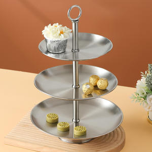 Plateau à fruits, bonbons, collations, thé, gâteaux en acier inoxydable plaqué or poli à deux étages pour le comptoir, le salon, l'hôtel - Product Image 2