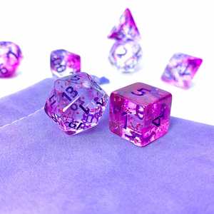 Juego de Dados Transparentes de Alta Calidad con Purpurina Morada para Juegos de Mesa DND RPG - Product Image 3