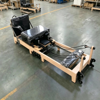 2026 Alat Pilates Reformer Kayu Maple Baru, Dapat Dilipat, Portabel, Premium, Tahan Lama, Dapat Disesuaikan, Grosir Studio Yoga, Warna PU Kustom