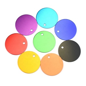 Tùy Chỉnh Engravable Hợp Kim Tên Con Chó Thẻ Vòng Vuông Hình Trái Tim Với Nhiều Màu Sắc Thời Trang Mặt Dây Chuyền & Charms - Product Image 1