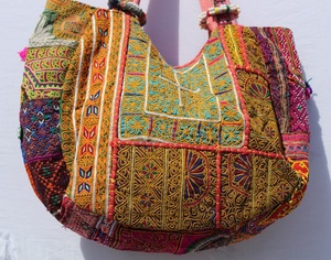 Sac à bandoulière ethnique indien Banjara brodé à la main 2026, pochette colorée bohème grande capacité avec fermeture éclair, imperméable - Product Image 5