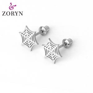 Boucles d'oreilles clous Zoryn en acier inoxydable 316L plaqué argent, mini chat texturé, hypoallergéniques et résistantes au ternissement pour femme - Product Image 3