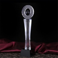 Trofeo de Cristal Transparente Hecho a Mano en China, con Logotipo Personalizado Grabado, Diseño Piramidal, para Deportes, Videojuegos y Moda, con Caja de Regalo, Venta al Por Mayor