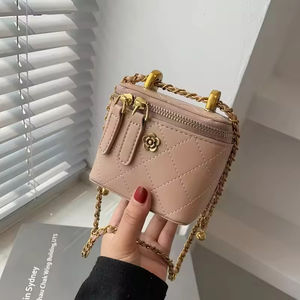 Sac à main mini carré rétro pour femme en cuir véritable, inspiré du style vintage, structuré, avec fermeture éclair et fente pour portefeuille - Product Image 6