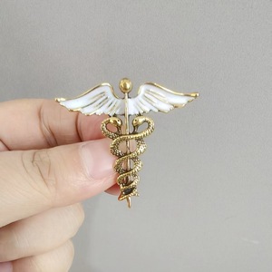 Broche de Aleación Chapado en Oro con Forma de Ángel y Serpiente, Joyería Vintage para Niños, Regalo de Boda y Compromiso, para Fiestas y Ceremonias - Product Image 6