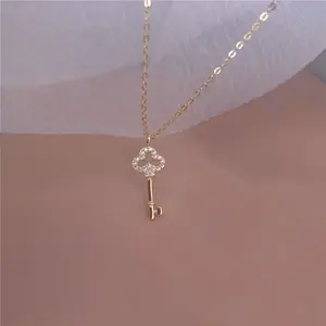 Collier de clés en argent Porte-clés claviculaire simple et nouveau design pour femmes