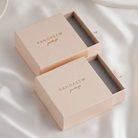 Boîte à bijoux de luxe PandaSew avec logo personnalisé, en carton et éponge, pour bracelets, colliers et autres bijoux.