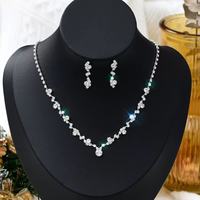 Parure de bijoux de mariage pour femme, collier ras-du-cou et boucles d'oreilles avec breloques cœur et papillon en cristal et pampilles