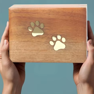 جرة خشبية عالية الجودة مصنوعة يدويًا وصديقة للبيئة ومتينة لحفظ رماد الحيوانات الأليفة، تذكار للحيوانات الأليفة من شاندونغ، الصين - Product Image 1