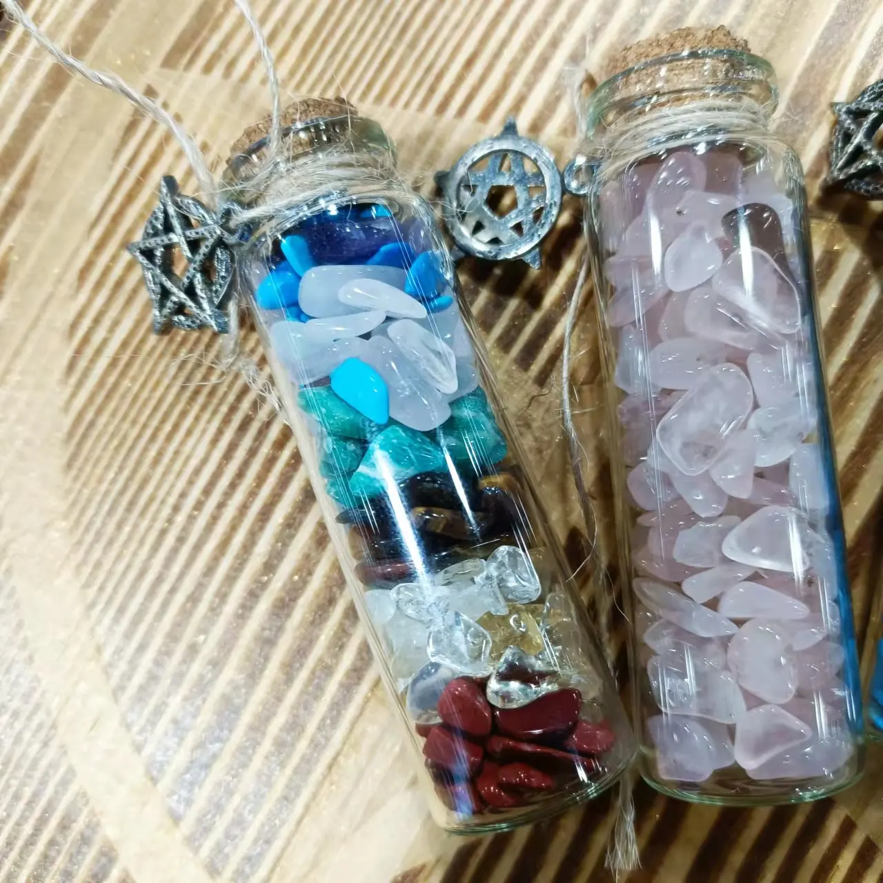Großhandel natürliche Quarz Kies Mini Glasflasche Kristall Chip Flasche Geschenk dekorative <span class=keywords><strong>Kunst</strong></span> und Handwerk