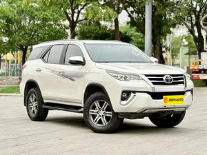 Toyota Fortuner 2018 Usado, 4x4, 2.7L, 163HP, L4, 6AT, SUV Mediano de 7 Plazas - Product Image 2