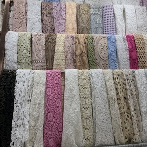 Erkoumi fabbrica all'ingrosso poliestere solubile <span class=keywords><strong>in</strong></span> acqua tessuto di <span class=keywords><strong>pizzo</strong></span> rosa motivo floreale cavo cavo Guipure ricamato <span class=keywords><strong>abito</strong></span> <span class=keywords><strong>in</strong></span> tessuto - Product Image 6