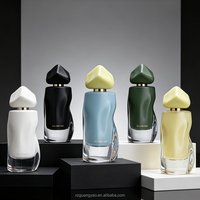 Nouvelle sortie - Flacon de parfum tendance 50 ml, corps incurvé, forme irrégulière, bouchon triangulaire, surface colorée personnalisée, coffret cadeau de luxe