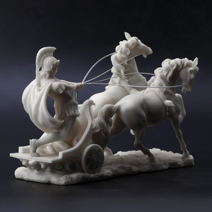 Poliresina Centurión romano de 11 pulgadas en dos caballos Carro Estatua Resina Mármol Acabado blanco Escultura - Product Image 6