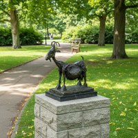 Sculpture en bronze de chèvre enceinte de Giacometti, design célèbre de MALTON, en vente