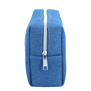 Neceser con logotipo personalizado de tela vaquera para maquillaje, neceser con cremallera, tela vaquera personalizada, papelería cosmética, organizador de accesorios tecnológicos - Product Image 3