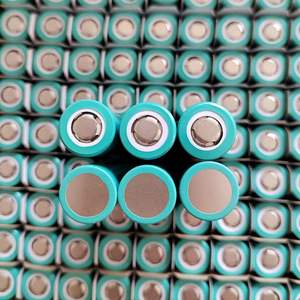 32700 6000mAh 3.2V 大容量円筒形リン酸鉄リチウム電池セル 12AH/18AH/24AH ソーラーランプ対応リチウムイオン - Product Image 3