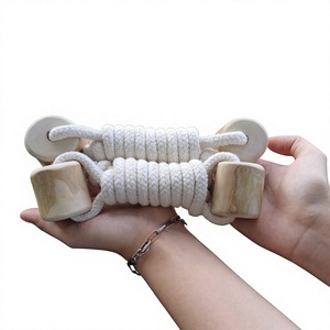 Juguete cilíndrico hecho a mano de madera de café para perros, el más vendido, hecho en Vietnam. - Product Image 1