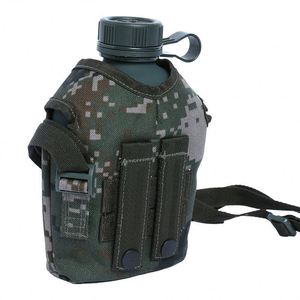 Bouteille d'eau tactique d'extérieur camouflage d'origine, en stock. Gourde en aluminium avec ceinture pour le camping. - Product Image 2