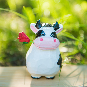Figuras de buey de madera hechas a mano por Shengx, venta al por mayor, pequeñas vacas con grabados reales, para escritorios de oficina, artesanías para coches. - Product Image 1