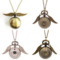 Horloge de poche en quartz en forme de ballon de snitch magique doré de style rétro classique avec chaîne, cadeau pour garçons et filles