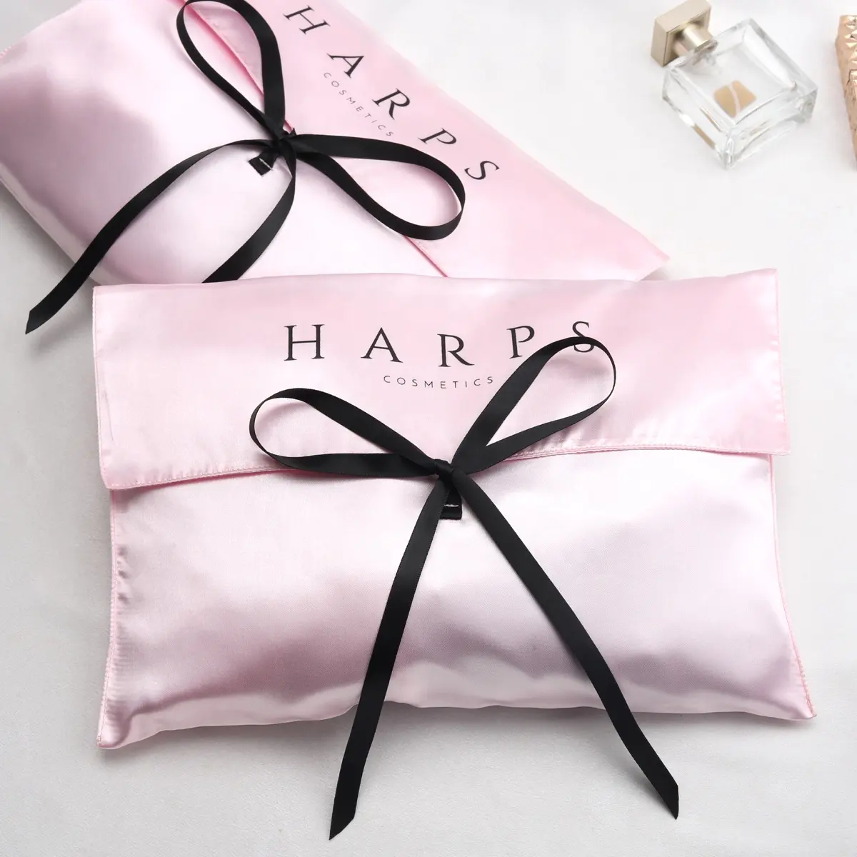 Envelope de cetim rosa com logotipo personalizado, extensão de cabelo, bolsa de armazenamento de cosméticos, peruca de presente de seda luxuosa, bolsa de cetim para poeira
