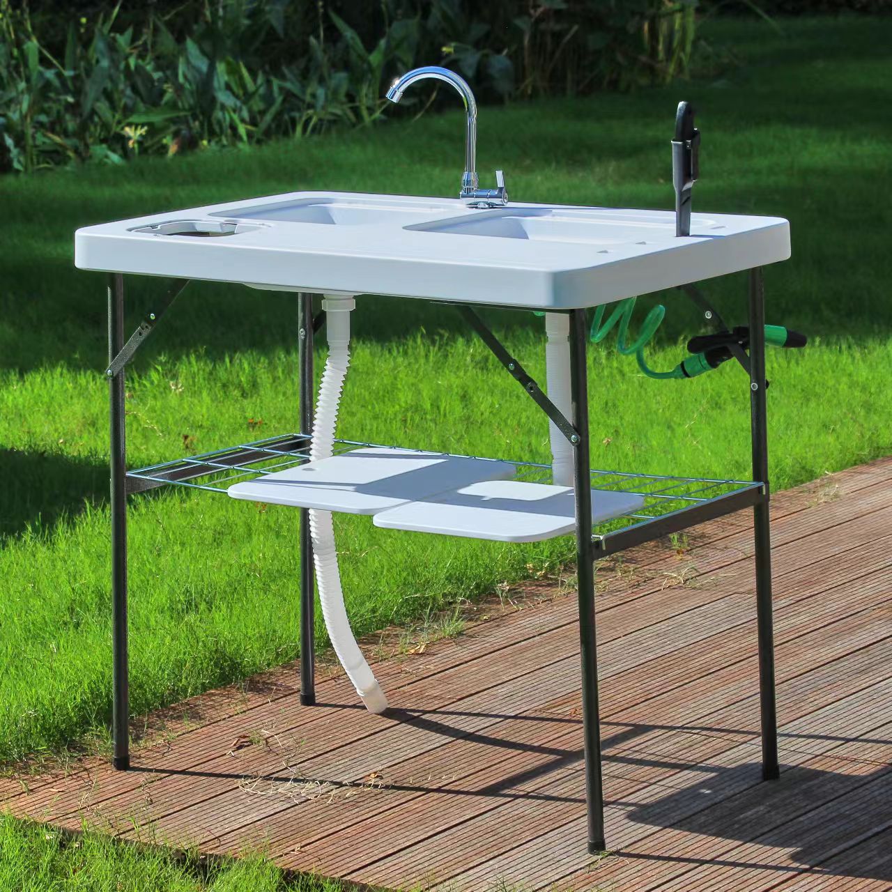 Hot Sale Durable HDPE Portable Outdoor Camping Folding Fish Cleaning Table with 2 Sinks, Sprayer and Storage Net