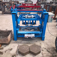 Machine Manuelle Économique pour la Fabrication de Briques Creuses en Ciment, Argile et Terre Compactée