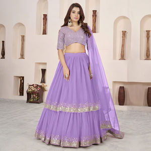 Ensemble Lehenga Choli violet tissé en Georgette avec bordure en dentelle à sequins, jupe fluide et chemisier, séchage rapide, tenue de mariage et de Diwali - Product Image 1