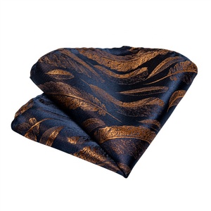 <span class=keywords><strong>Corbatas</strong></span> de Seda para Hombre Hi-Tie al por Mayor, Diseño Personalizado en Azul Oscuro y Dorado, con Pañuelo de Bolsillo - Product Image 5