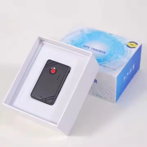 Traceur GPS portable 4G IK208 avec base magnétique, surveillance audio, alarme SOS et batterie longue durée pour le suivi des véhicules et des actifs - Product Image 1
