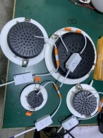 Downlight LED moderne 2.5/4/5/8 pouces lumière de trou de plafond projecteur de maison tricolore pour salon salle à manger pour l'intégration à la maison