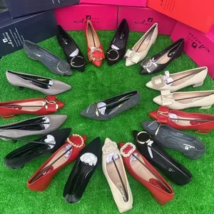 2022 в сбалансированном цветовом оформлении женская обувь женские туфли-лодочки с острым закрытым носком на плоской подошве; Обувь на мягкой подошве; Женские балетки; Оптовая продажа; Дешевые туфли PF0225